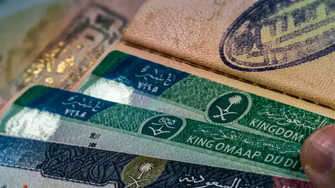 ماذا لو أن أكبر مخاوفك من انتهاء التأشيرة… تبددت رسمياً؟ هكذا حررت “هيئة الجوازات السعودية” المقيمين بـ 7 أيام رصيد و 3 أيام هامش أمان.